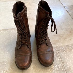 EUC!!!!!! Steve Madden Troopa boots size 6